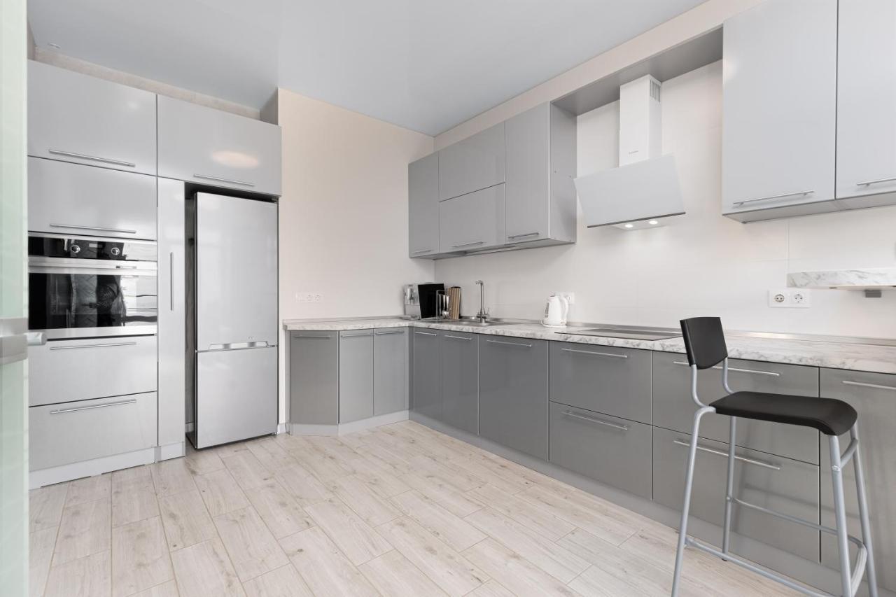 Pearl 44 Apartment With Terrace Odesa Exterior photo